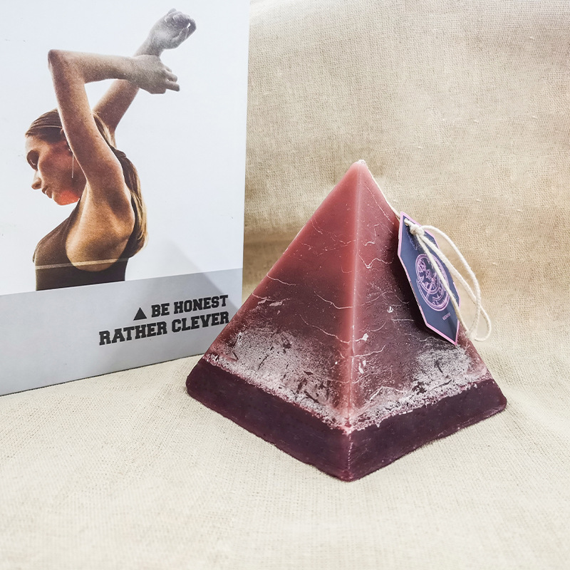 เทียนคริสตัลหรูหรา 250 กรัมเทียนพีระมิดทำมือราศีพร้อมคริสตัล